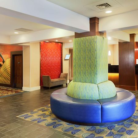 Doubletree By Hilton Norwalk Hotel Dalaman gambar