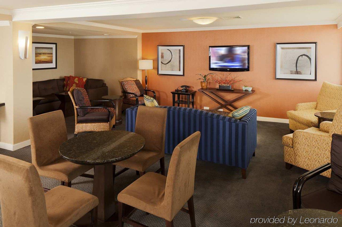 Doubletree By Hilton Norwalk Hotel Dalaman gambar