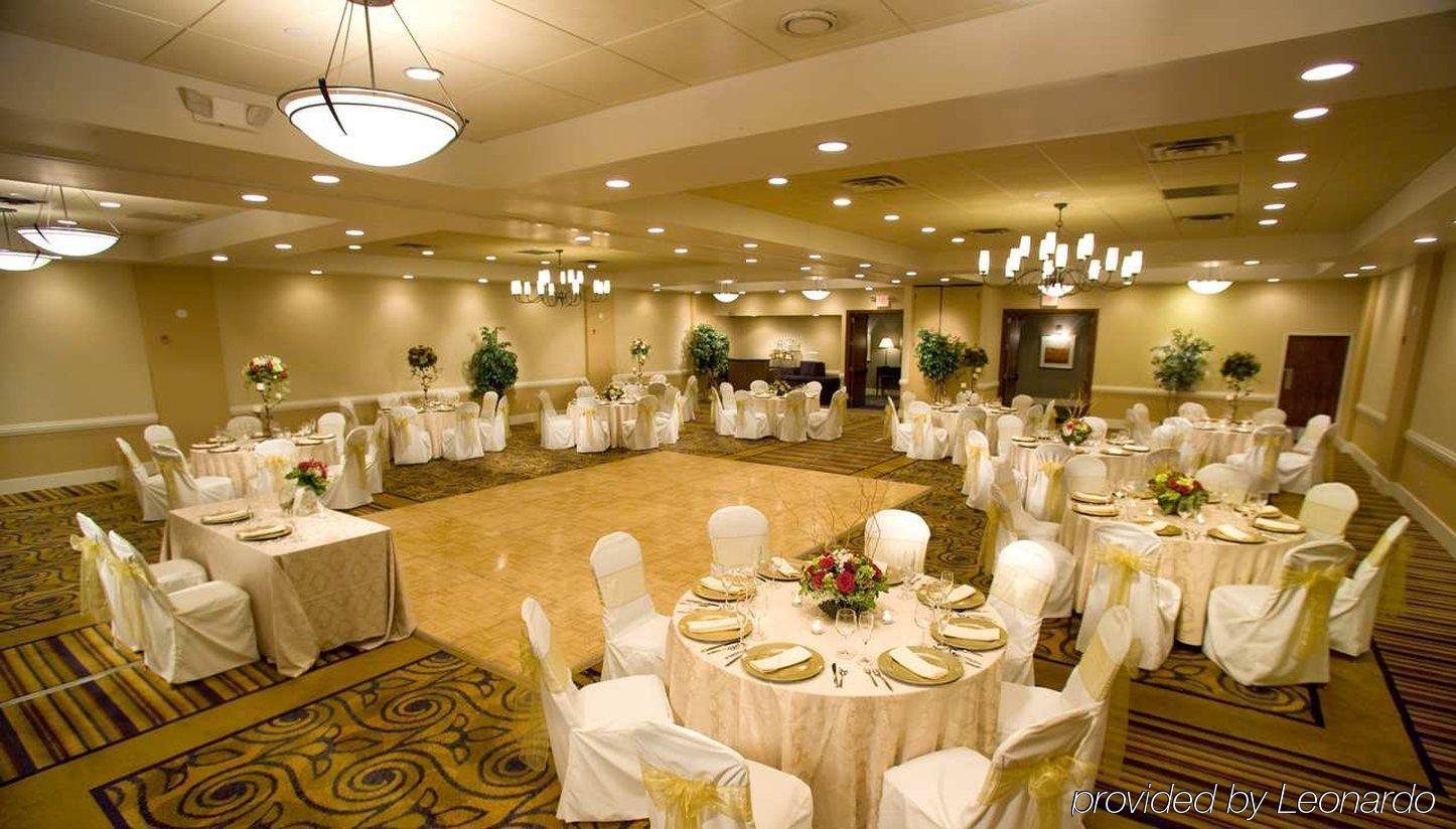 Doubletree By Hilton Norwalk Hotel Restoran gambar
